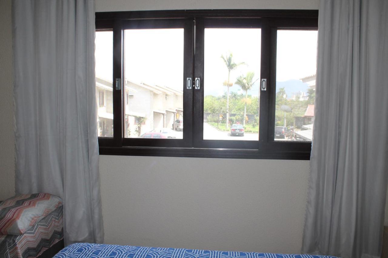 Residencial Hannah - Casa 6 - Porto Belo Sc - Bairro Pereque Buitenkant foto